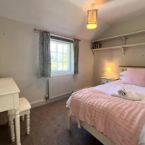 Holiday home Charming 2 Bedroom With Parking, Cambridge (Cambridgeshire)